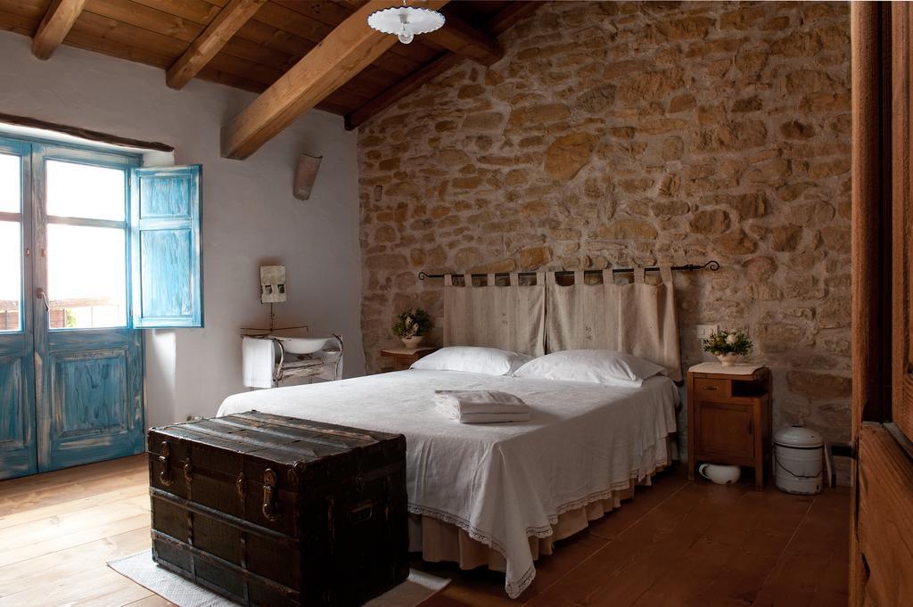 Domu Antiga Bed & Breakfast Gergei Luaran gambar