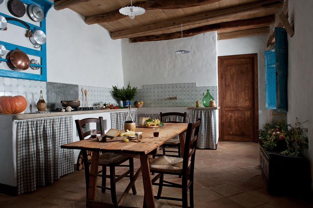 Domu Antiga Bed & Breakfast Gergei Luaran gambar