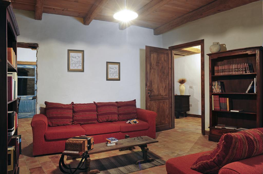 Domu Antiga Bed & Breakfast Gergei Luaran gambar