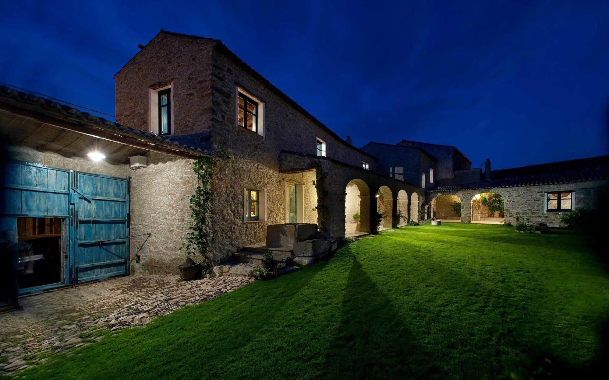 Domu Antiga Bed & Breakfast Gergei Luaran gambar